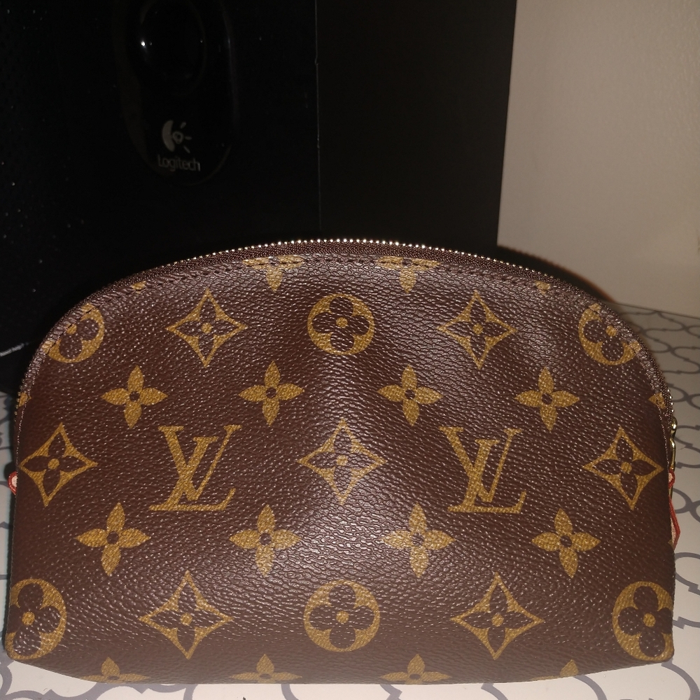 Louis Vuitton Monogram Canvas Cosmetic Pouch - Picture 3 of 5